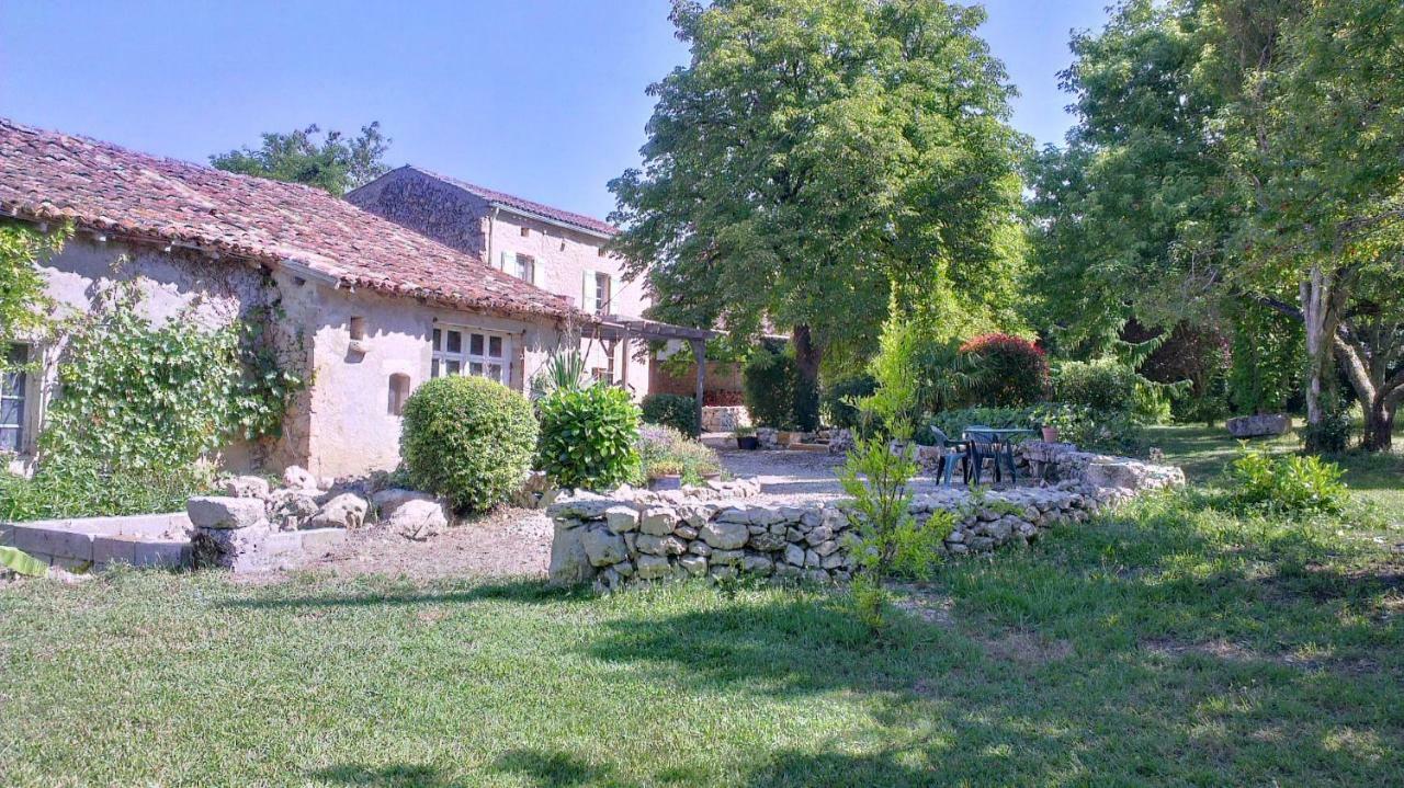 Bed and Breakfast Au Garcin La Romieu Exterior foto