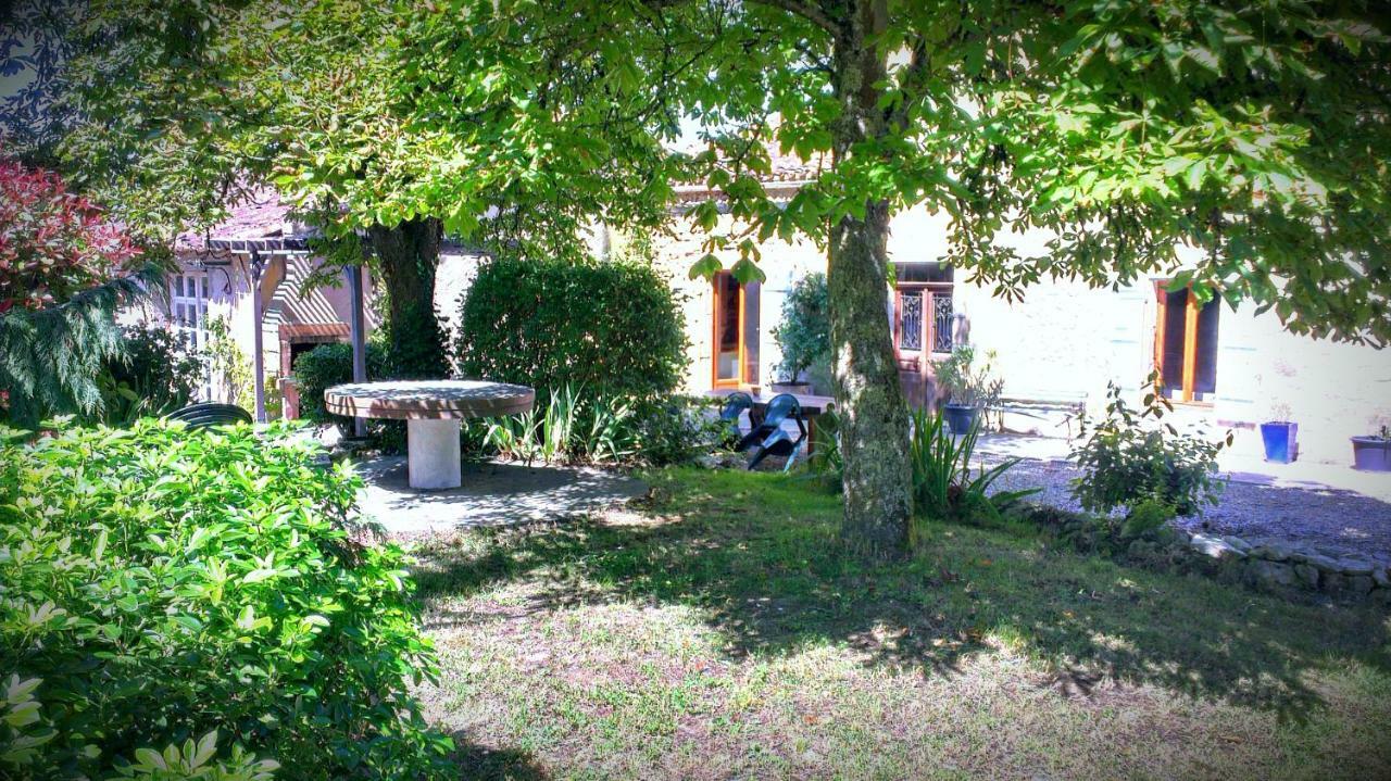 Bed and Breakfast Au Garcin La Romieu Exterior foto